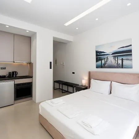 Apartment Minimal With Balcony In Pagrati, *