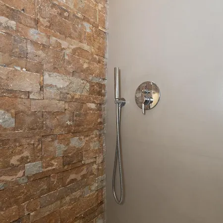 Apartment Minimal With Balcony In Pagrati, Athens