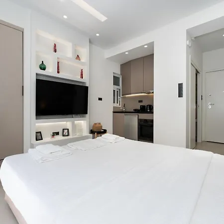 Apartment Minimal With Balcony In Pagrati, *